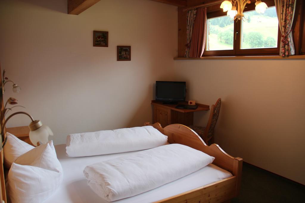 Hotel Winklerhof Holzgau Kamer foto