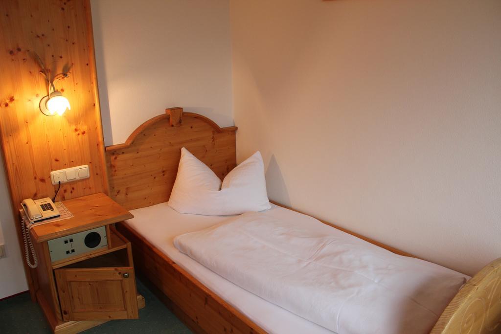 Hotel Winklerhof Holzgau Kamer foto