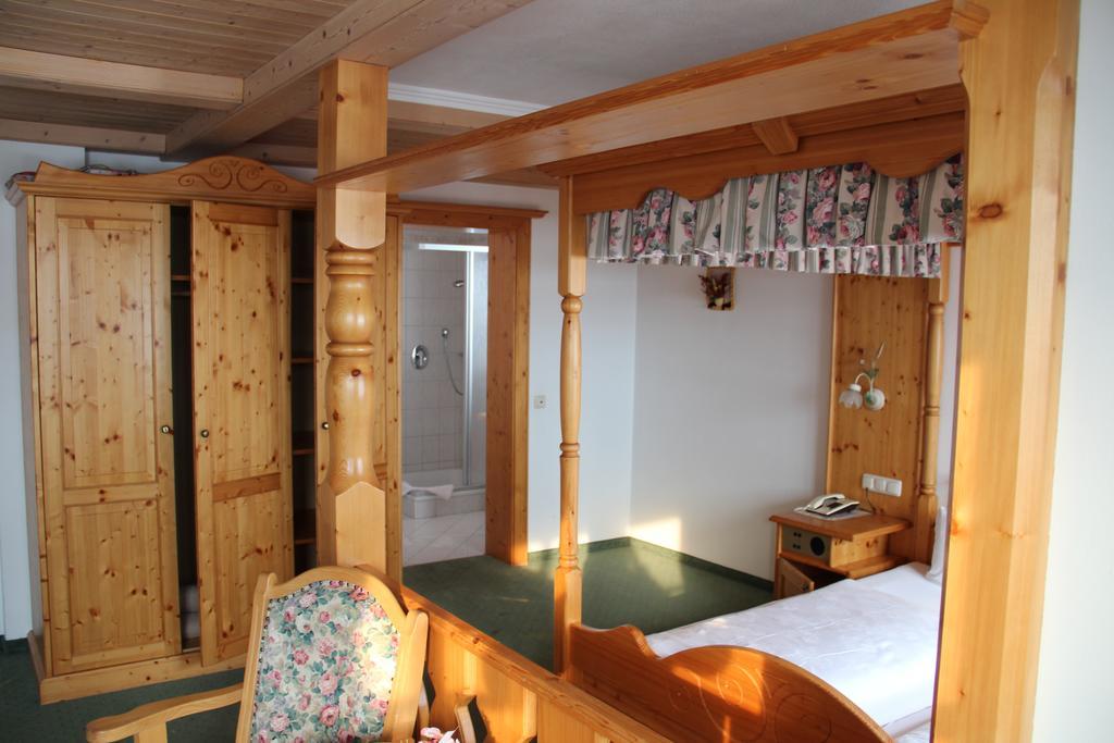 Hotel Winklerhof Holzgau Kamer foto